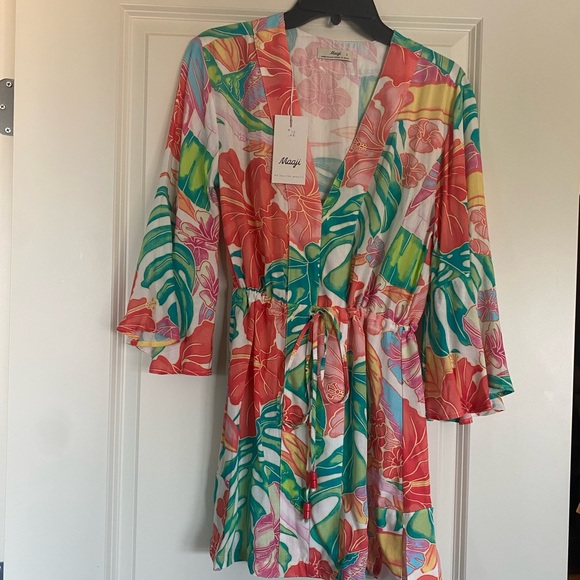 NWT Maaji Kaftan or Swim Coverup with long flared sleeves - Picture 2 of 5